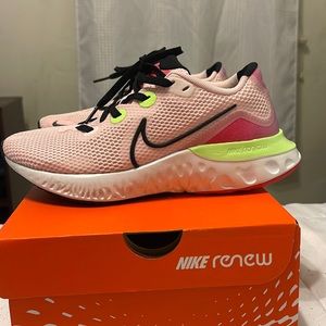 Nike Renew Run